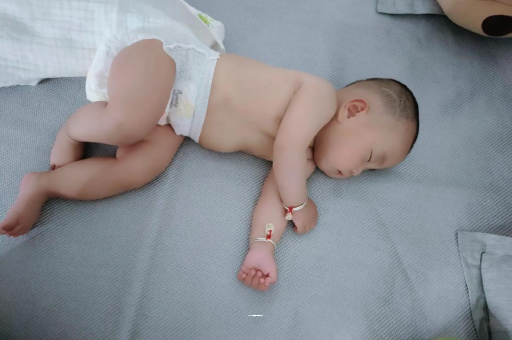 武穴三个月宝宝身高体重